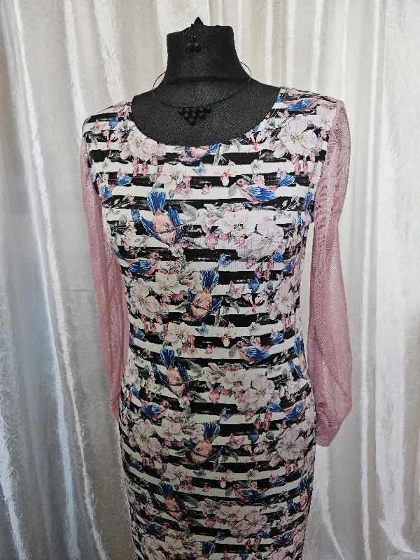 Šaty s širšími rukávy