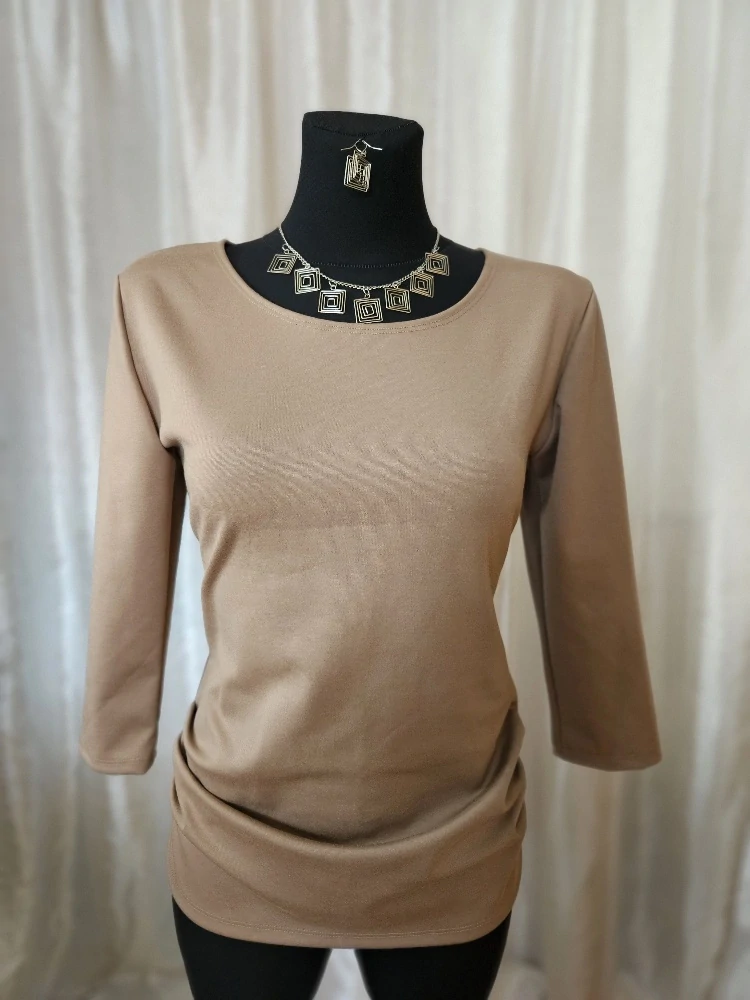 Halenka s třičtvrtečním rukávem