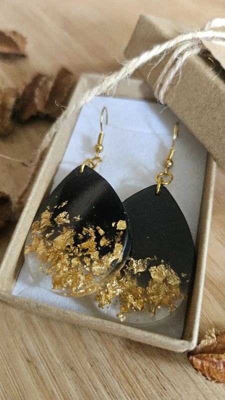 Náušnice z pryskyřice, třpytky zlaté 