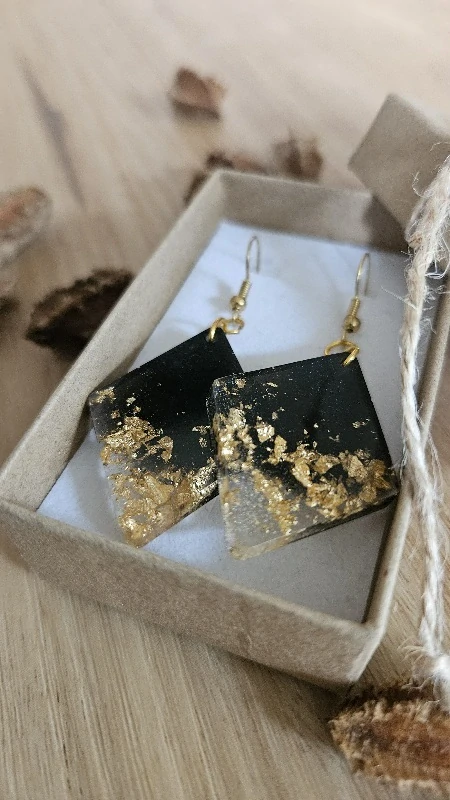 Náušnice z pryskyřice, třpytky zlaté 