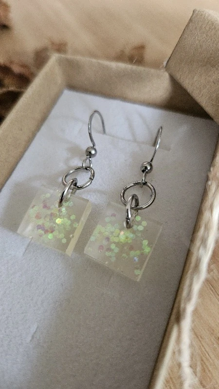 Náušnice z pryskyřice 