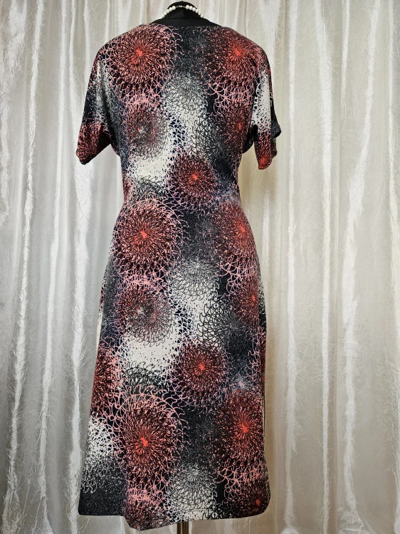 Úpletové šaty,  přinechaný rukáv 